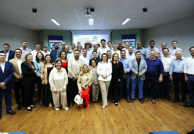 Imagem da notícia Prefeito Juvenal Consolaro apresenta demandas de Figueirão durante reunião do MS Ativo com governador Riedel